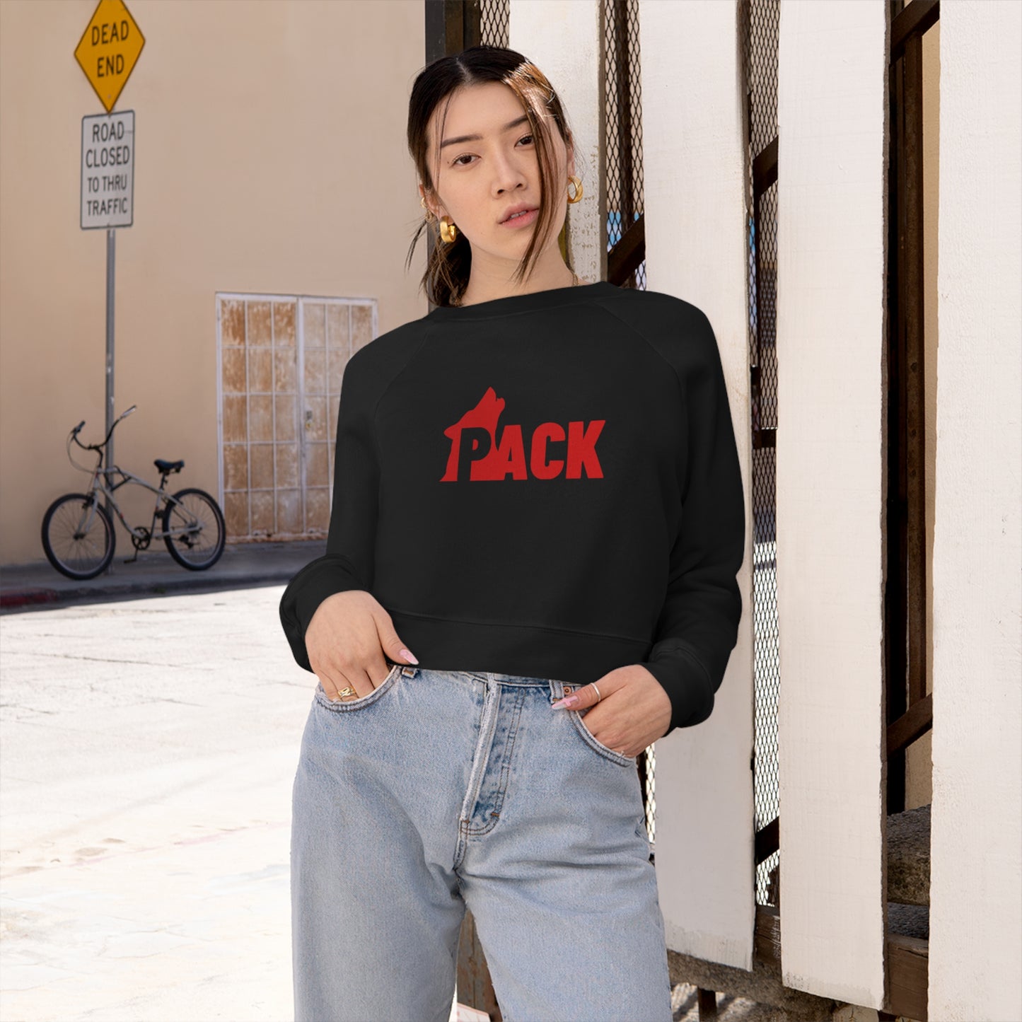 PACK Women's Cropped Fleece Crew